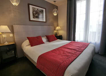 Brit Hotel Acacias - Arles