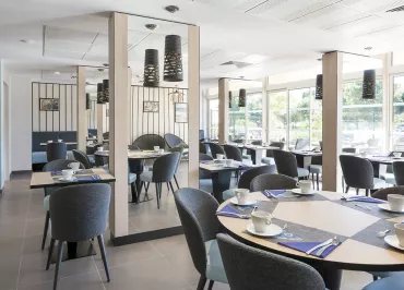 LOGIS HOTEL OPERALIA LES PINS