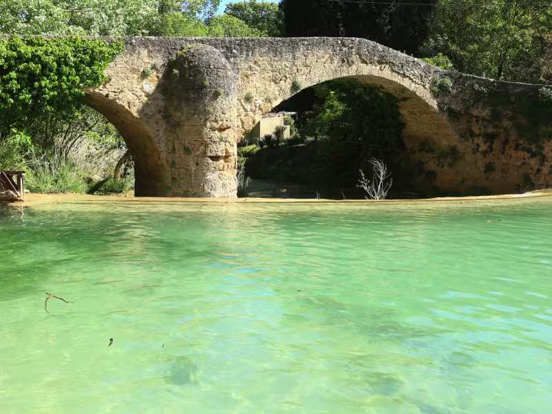 Pont du Gourgaret et son eau émeraude