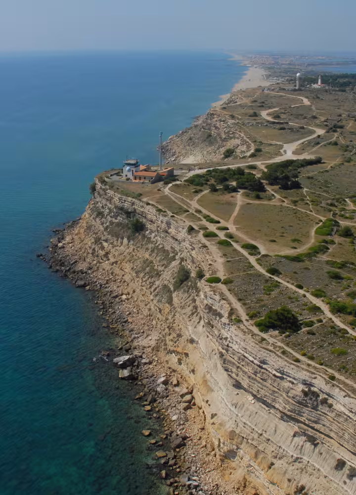 Belvédère sur les falaises de Leucate