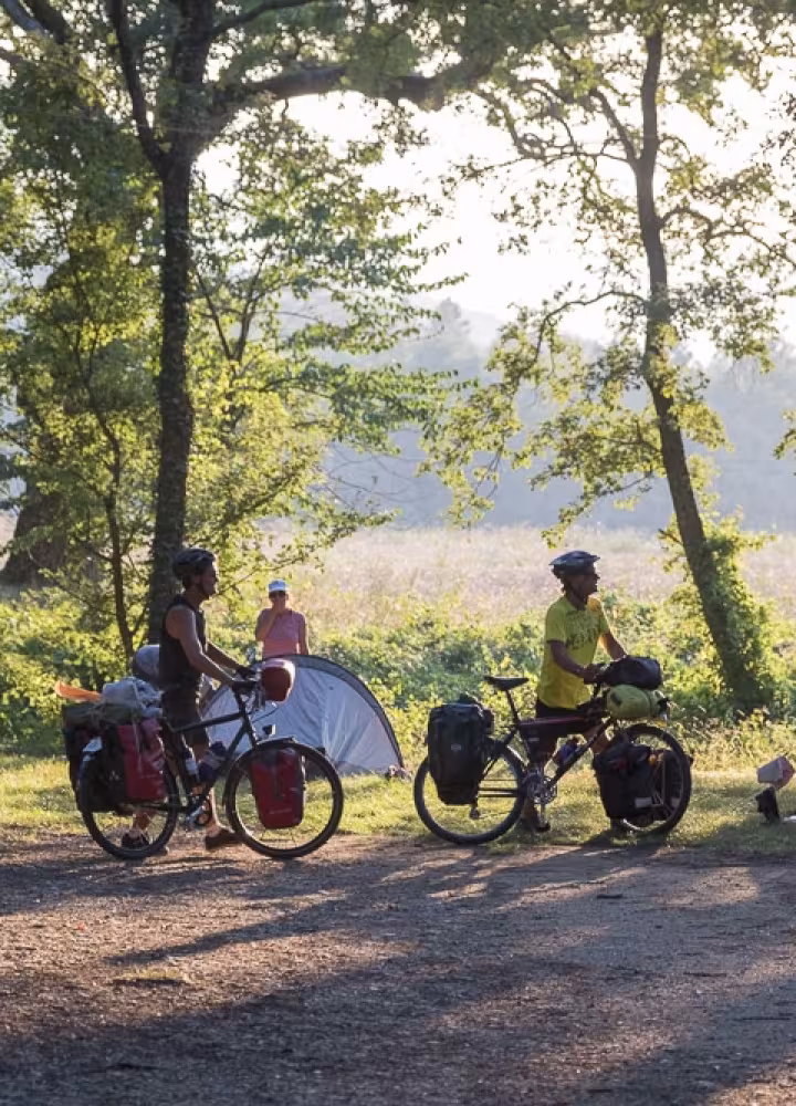 Cyclo-campers between Manosque and Céreste
