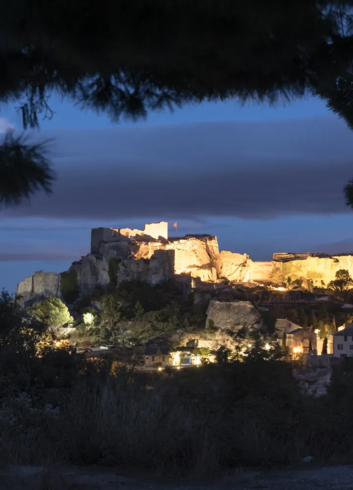 Les Baux de Provence au crépuscule