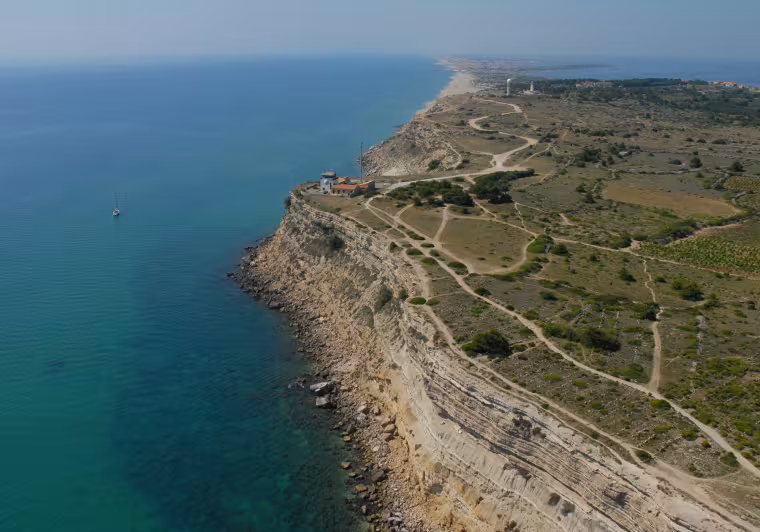 Belvédère sur les falaises de Leucate