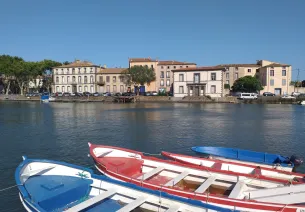 Barques au mouillage à Agde